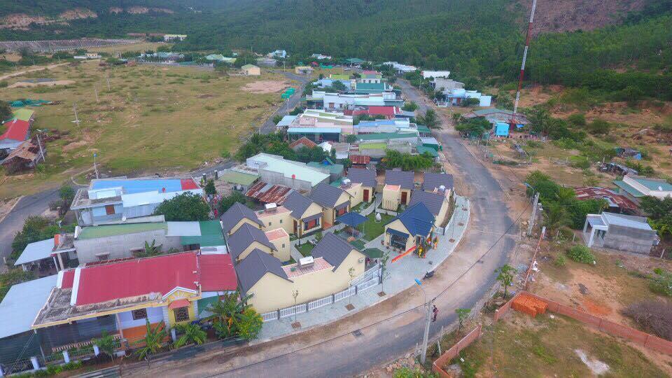 Alo Ha Binh Tien Hotel Thon Binh Hung Exterior foto